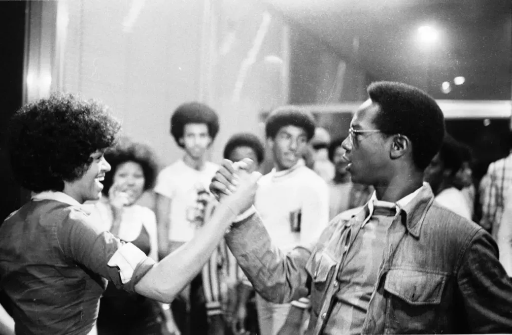 Dançando na Mira da Ditadura: Black Rio e sua Influência na Cultura Brasileira dos Anos 70.