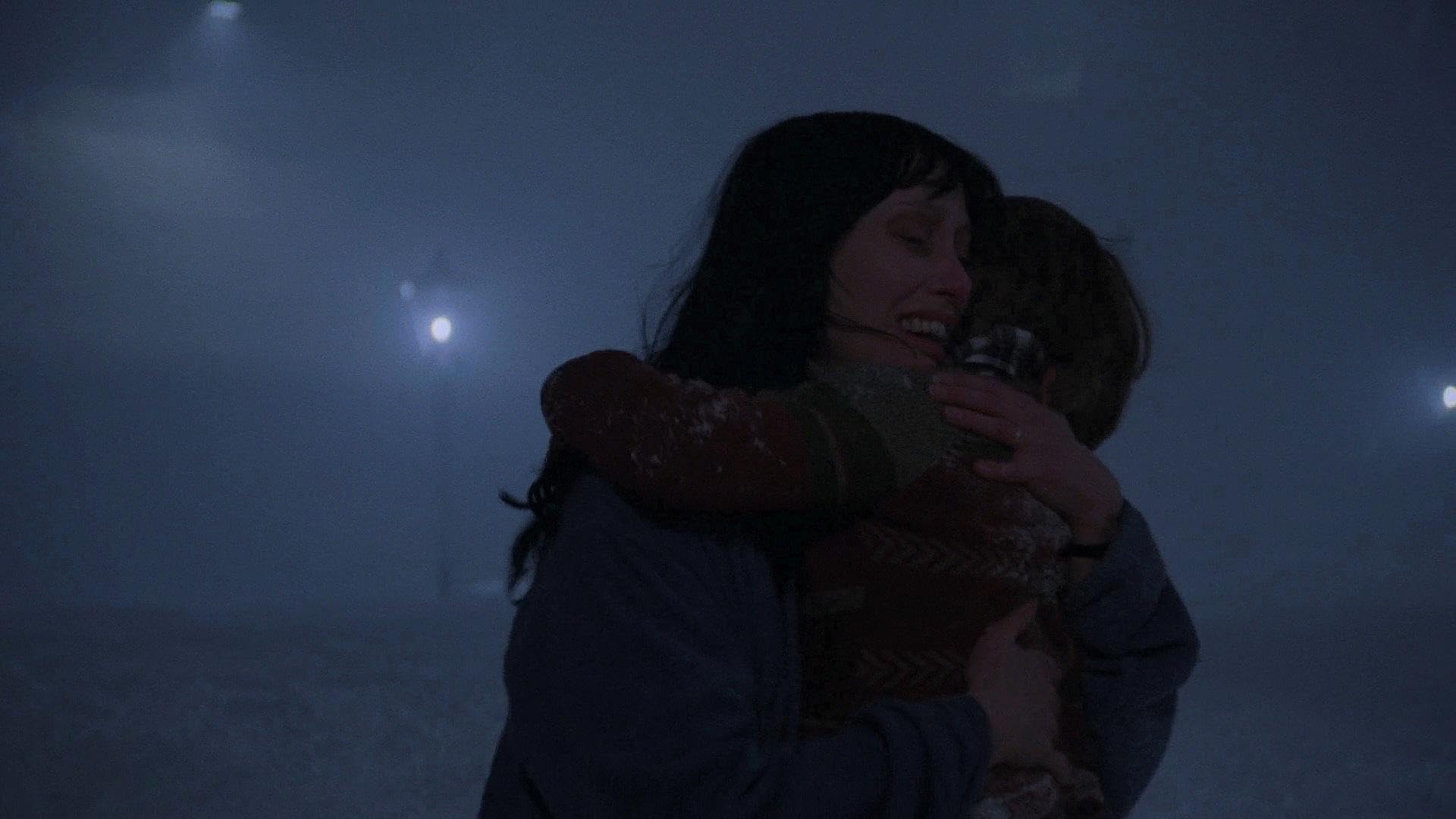 Como "O Iluminado" Destaca a Deterioração Gradual das Relações Familiares