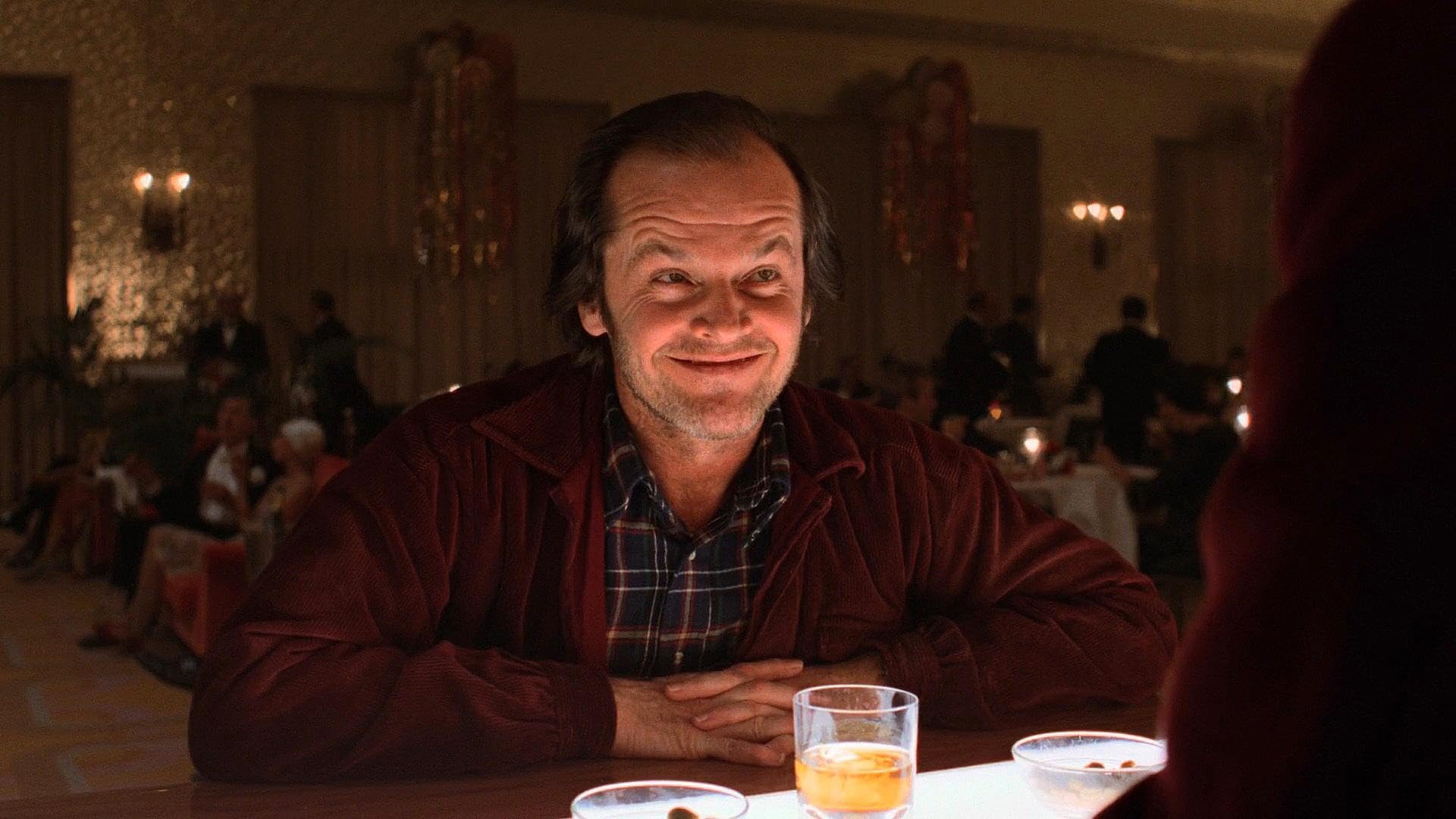 Como "O Iluminado" Destaca a Deterioração Gradual das Relações Familiares