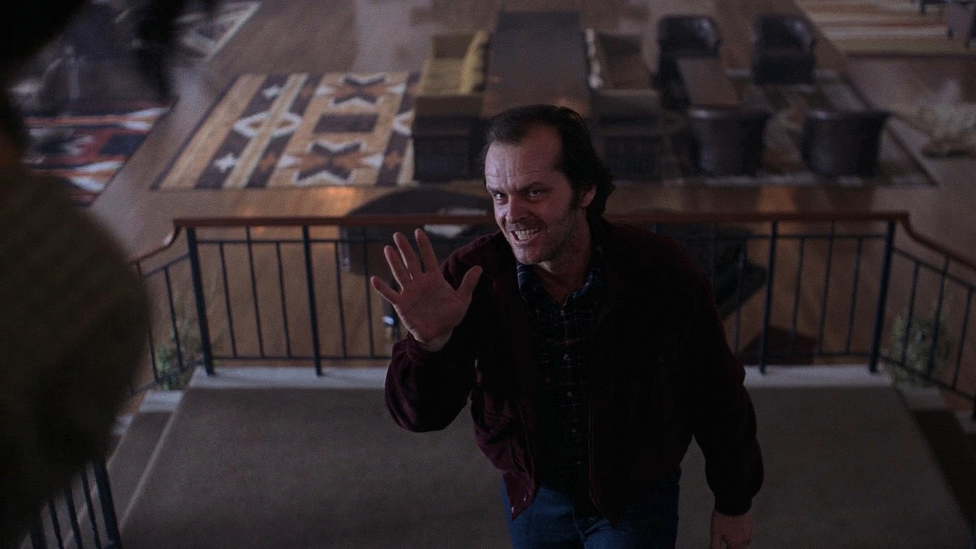 Como "O Iluminado" Destaca a Deterioração Gradual das Relações Familiares